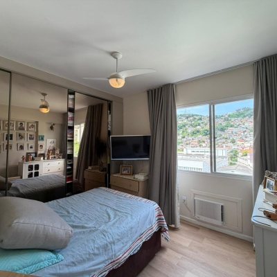 Apartamentos com 102m², 3 quartos, 1 garagem, no bairro Centro em Florianópolis
