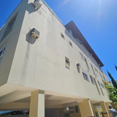 Apartamentos com 56m², 2 quartos, 1 garagem, no bairro Canasvieiras em Florianópolis