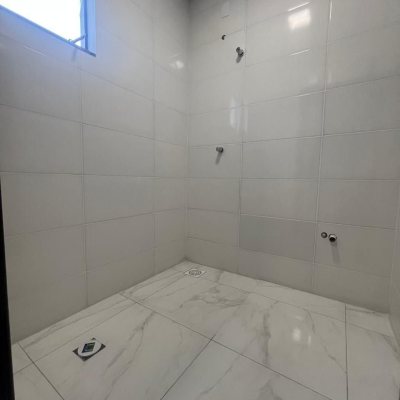 Casa Residencial com 68m², 2 quartos (sendo 1 suíte), 1 garagem, no bairro Morro da Pedras em Florianópolis