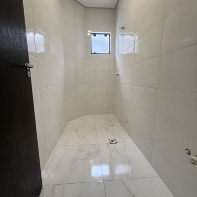 Casa Residencial com 68m², 2 quartos (sendo 1 suíte), 1 garagem, no bairro Morro da Pedras em Florianópolis