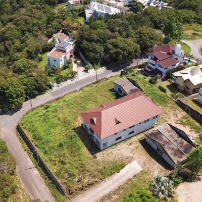 Terrenos Residenciais com 3662m², no bairro João Paulo em Florianópolis