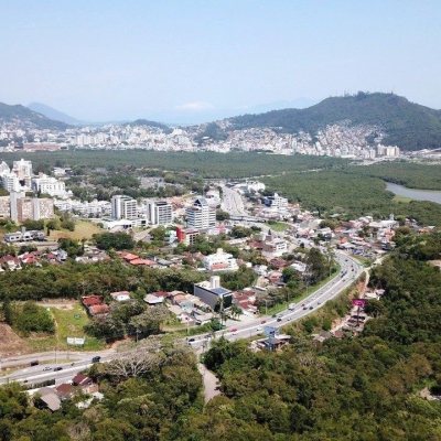 Terrenos Residenciais com 3662m², no bairro João Paulo em Florianópolis