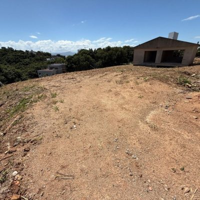 Terrenos Residenciais com 3662m², no bairro João Paulo em Florianópolis