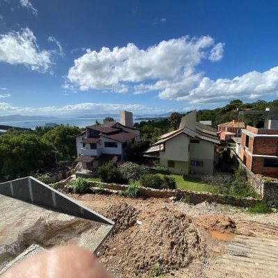 Terrenos Residenciais com 3662m², no bairro João Paulo em Florianópolis