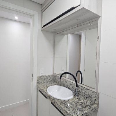 Studio Residencial com 36m², 1 quarto, 1 garagem, no bairro Agronômica em Florianópolis