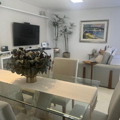 Casa Residencial com 300m², 3 quartos (sendo 1 suíte), 5 garagens, no bairro Bom Abrigo em Florianópolis