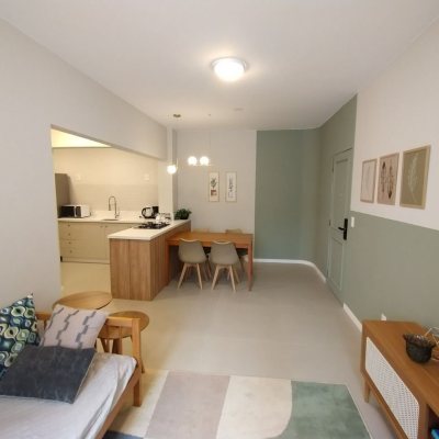Apartamentos com 51m², 1 quarto, 1 garagem, no bairro Centro em Florianópolis