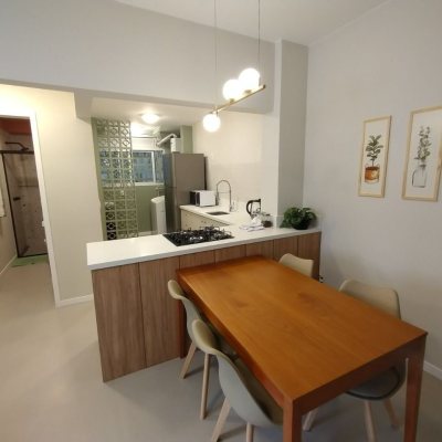 Apartamentos com 51m², 1 quarto, 1 garagem, no bairro Centro em Florianópolis