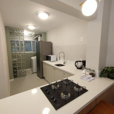 Apartamentos com 51m², 1 quarto, 1 garagem, no bairro Centro em Florianópolis