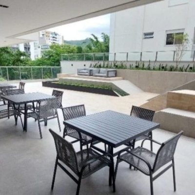 Apartamentos com 75m², 2 quartos, 1 suíte, 1 garagem, no bairro Córrego Grande em Florianópolis