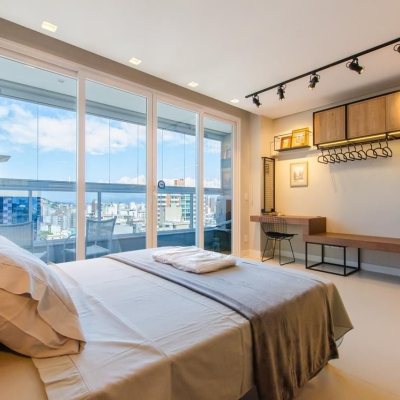 Apartamentos com 46m², 1 quarto, 1 garagem, no bairro Centro em Florianópolis