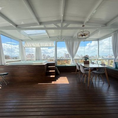 Cobertura com 152m², 3 quartos, 2 suítes, 3 garagens, no bairro Capoeiras em Florianópolis