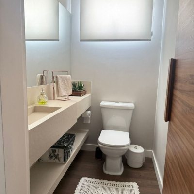 Cobertura com 152m², 3 quartos, 2 suítes, 3 garagens, no bairro Capoeiras em Florianópolis