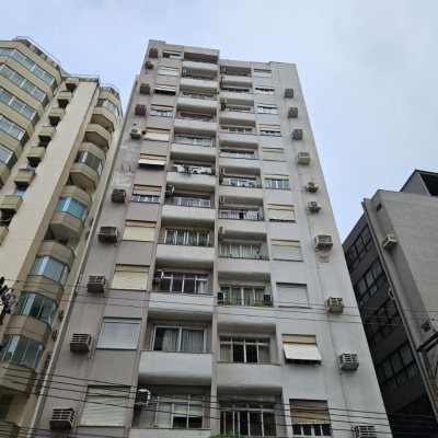 Apartamentos com 104m², 3 quartos, 3 suítes, 1 garagem, no bairro Centro em Florianópolis