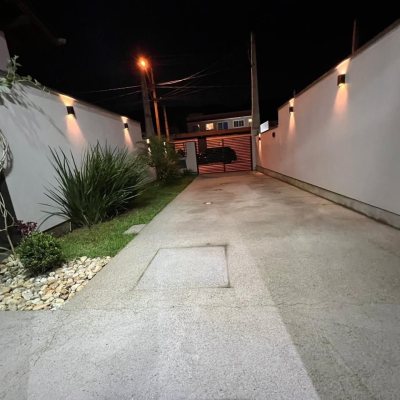 Sobrado Residencial com 83m², 2 quartos, 2 suítes, 2 garagens, no bairro Forquilhas em São José