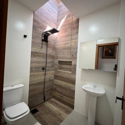 Sobrado Residencial com 83m², 2 quartos, 2 suítes, 2 garagens, no bairro Forquilhas em São José