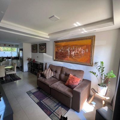Sobrado Residencial com 83m², 2 quartos, 2 suítes, 2 garagens, no bairro Forquilhas em São José