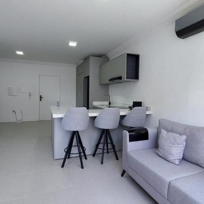 Studio Residencial com 50m², 1 quarto, 1 garagem, no bairro Cachoeira Do Bom Jesus em Florianópolis