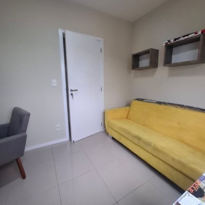 Apartamentos com 65m², 2 quartos, 1 suíte, 1 garagem, no bairro Capoeiras em Florianópolis