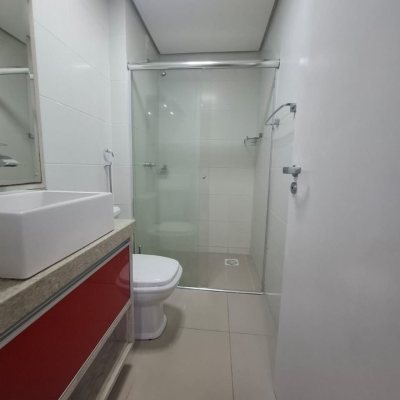 Apartamentos com 65m², 2 quartos, 1 suíte, 1 garagem, no bairro Capoeiras em Florianópolis