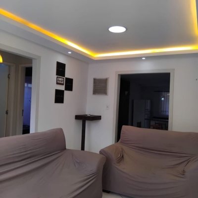 Casa Residencial com 130m², 3 quartos, 1 suíte, 2 garagens, no bairro São João Do Rio Vermelho em Florianópolis