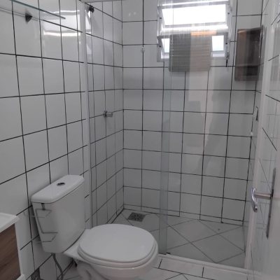 Casa Residencial com 130m², 3 quartos, 1 suíte, 2 garagens, no bairro São João Do Rio Vermelho em Florianópolis