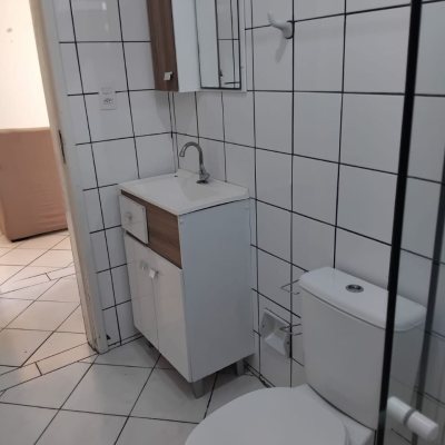 Casa Residencial com 130m², 3 quartos, 1 suíte, 2 garagens, no bairro São João Do Rio Vermelho em Florianópolis