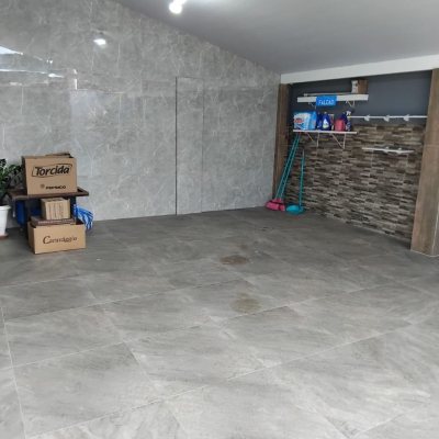 Casa Residencial com 130m², 3 quartos, 1 suíte, 2 garagens, no bairro São João Do Rio Vermelho em Florianópolis