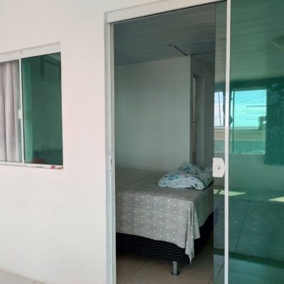 Casa Residencial com 330m², 8 quartos (sendo 3 suítes), 2 garagens, no bairro Santinho em Florianópolis