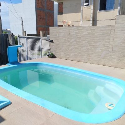 Casa Residencial com 330m², 8 quartos (sendo 3 suítes), 2 garagens, no bairro Santinho em Florianópolis