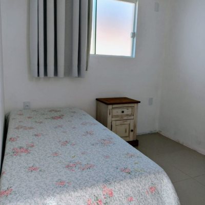 Casa Residencial com 330m², 8 quartos (sendo 3 suítes), 2 garagens, no bairro Santinho em Florianópolis