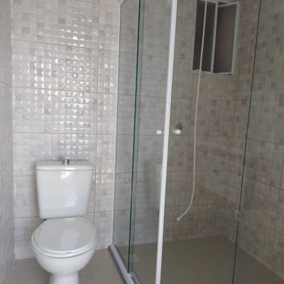 Casa Residencial com 330m², 8 quartos (sendo 3 suítes), 2 garagens, no bairro Santinho em Florianópolis