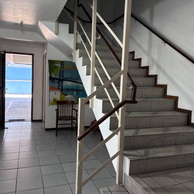 Apartamentos com 74m², 2 quartos, 1 garagem, no bairro Barra Da Lagoa em Florianópolis