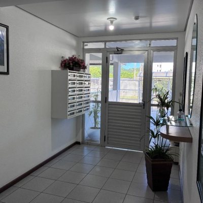 Apartamentos com 74m², 2 quartos, 1 garagem, no bairro Barra Da Lagoa em Florianópolis