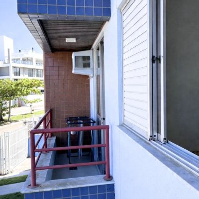 Apartamentos com 74m², 2 quartos, 1 garagem, no bairro Barra Da Lagoa em Florianópolis