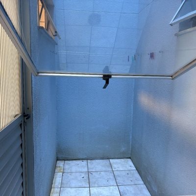 Apartamentos com 74m², 2 quartos, 1 garagem, no bairro Barra Da Lagoa em Florianópolis