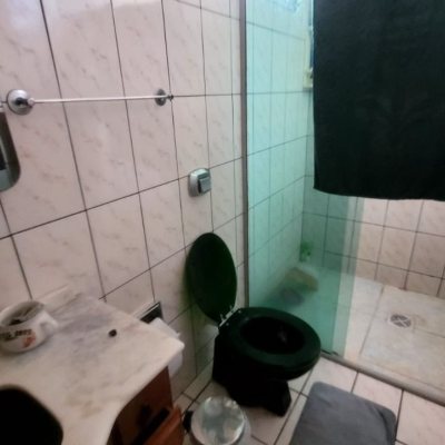 Casa Residencial com 136m², 3 quartos, 1 suíte, 2 garagens, no bairro Barreiros em São José