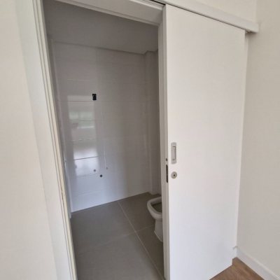 Apartamentos com 50m², 1 quarto, 1 garagem, no bairro João Paulo em Florianópolis