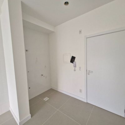 Apartamentos com 50m², 1 quarto, 1 garagem, no bairro João Paulo em Florianópolis