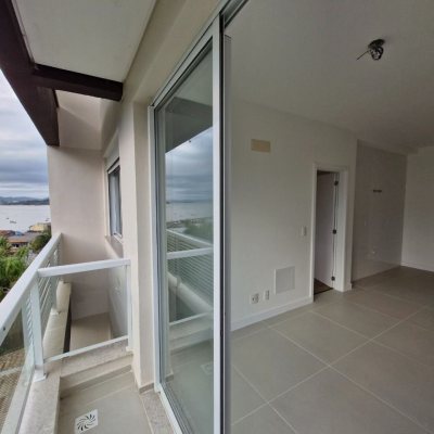 Apartamentos com 50m², 1 quarto, 1 garagem, no bairro João Paulo em Florianópolis