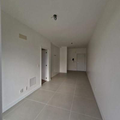 Apartamentos com 50m², 1 quarto, 1 garagem, no bairro João Paulo em Florianópolis