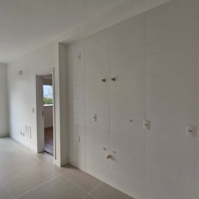 Apartamentos com 50m², 1 quarto, 1 garagem, no bairro João Paulo em Florianópolis
