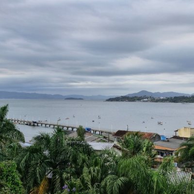 Apartamentos com 50m², 1 quarto, 1 garagem, no bairro João Paulo em Florianópolis
