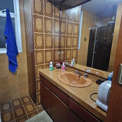 Apartamentos com 211m², 4 quartos, 1 suíte, 2 garagens, no bairro Centro em Florianópolis