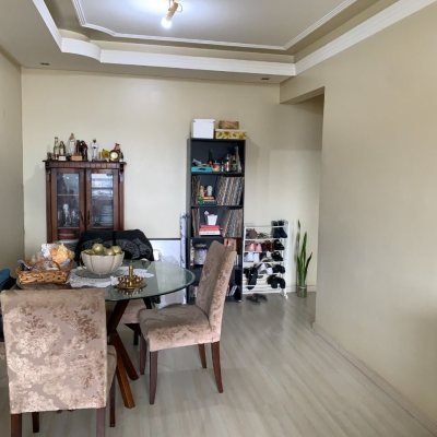 Apartamentos com 81m², 3 quartos, 1 suíte, 1 garagem, no bairro Centro em Florianópolis