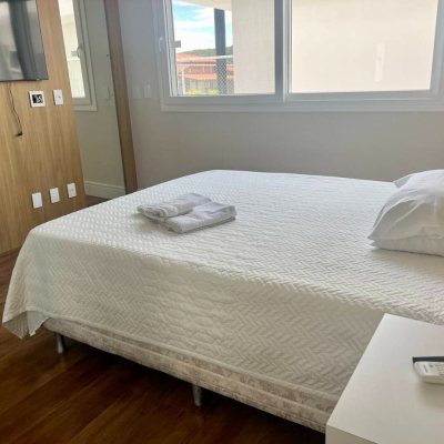 Casa Residencial com 385m², 5 quartos, 5 suítes, 2 garagens, no bairro Jurerê Internacional em Floranópolis