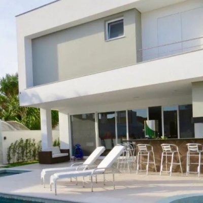 Casa Residencial com 385m², 5 quartos, 5 suítes, 2 garagens, no bairro Jurerê Internacional em Floranópolis