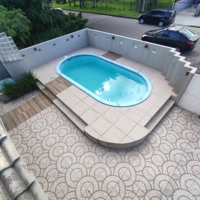 Casa Residencial com 119m², 3 quartos (sendo 1 suíte), 2 garagens, no bairro Daniela em Florianópolis