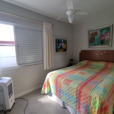 Casa Residencial com 119m², 3 quartos (sendo 1 suíte), 2 garagens, no bairro Daniela em Florianópolis