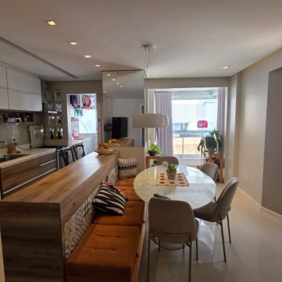 Apartamentos com 91m², 3 quartos, 1 suíte, 2 garagens, no bairro Trindade em Florianópolis